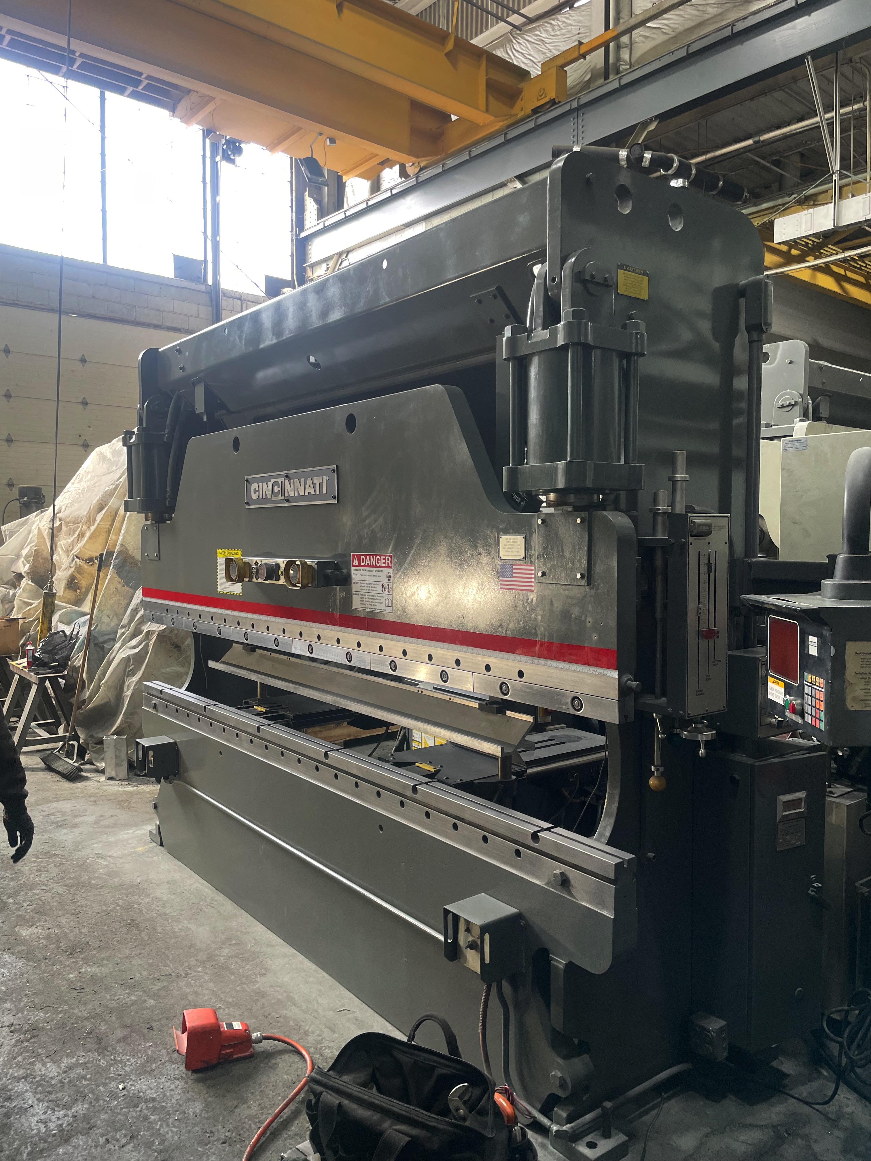 135 Ton X 12' Cincinnati Model 135CB CNC Press Brake